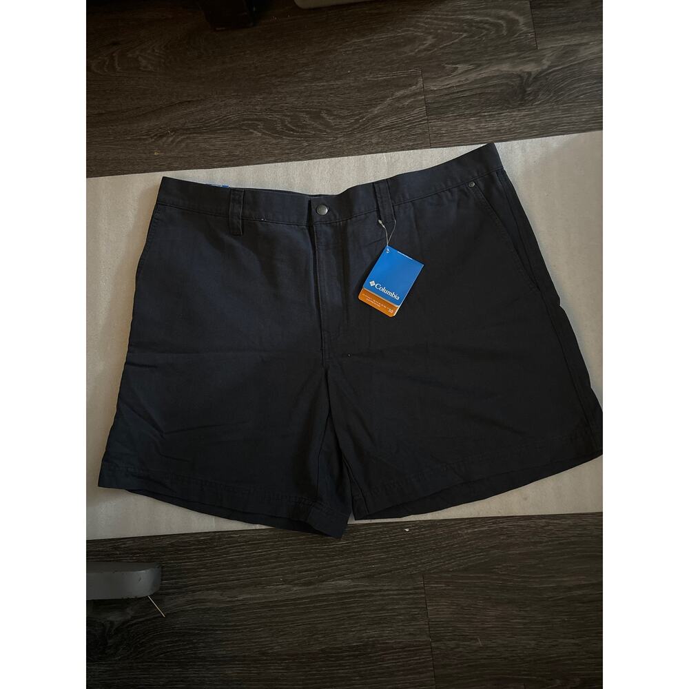 Columbia Men's Omni Shade Blue Shorts 42 NEW Gorpcore Hiking Casual Activewear